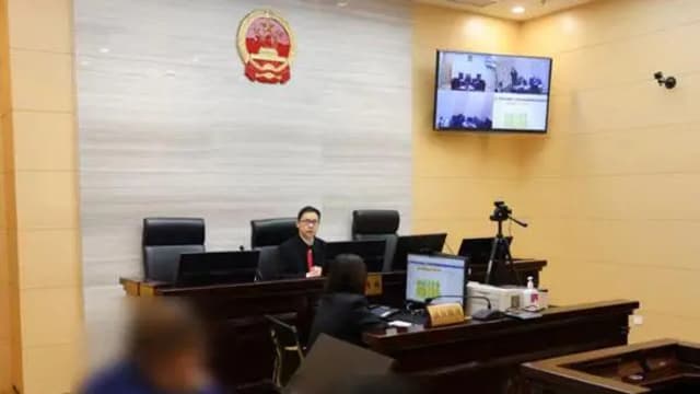 上班时看色情片被解雇 中国男子向公司索赔败诉