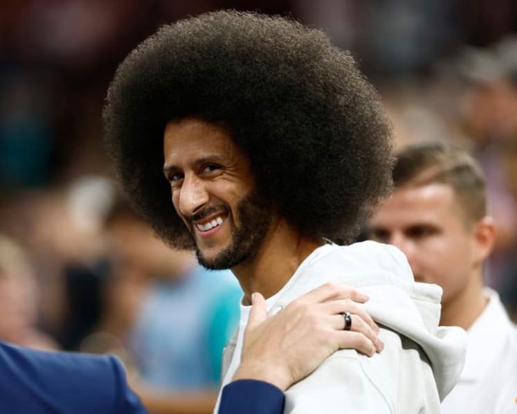 NFL-Kaepernick to receive Muhammad Ali humanitarian award