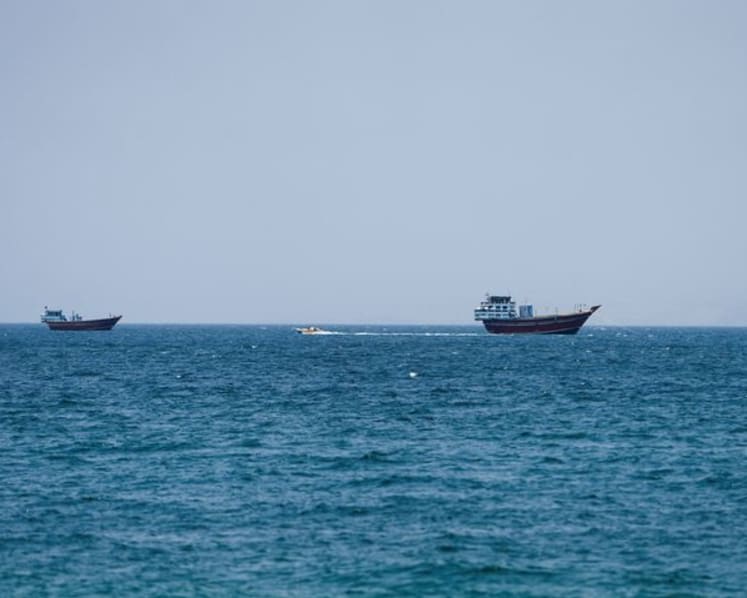 Oman presents Iran with Gulf-backed plan for voluntary fees to use Hormuz