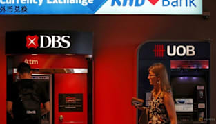 ஆட்குறைப்பு செய்வதற்குப் பதிலாக AI பயிற்சியில் கவனம் செலுத்தப்படும்: DBS,UOB