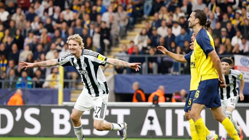 Newcastle collect first Champions League points with 4-0 win