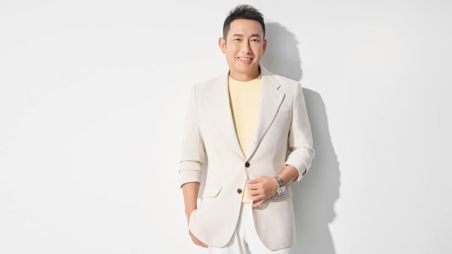 赴北京宣传被提20年前吸毒丑闻，屈中恒发声回应！