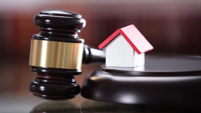 涉嫌非法在私宅提供短期住宿 公司及其三名高管被控37项罪状