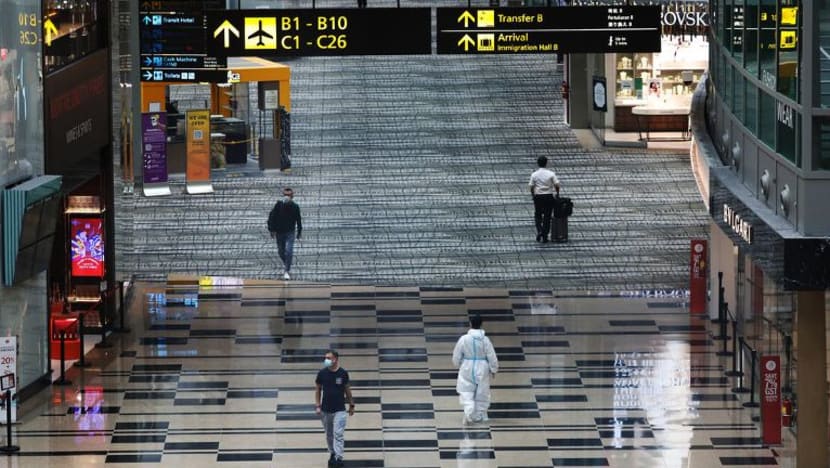 Pelanggan SIA dengan tempahan sah, penumpang transit tidak terjejas meski jualan tiket VTL digantung Pelanggan SIA dengan tempahan sah, penumpang transit tidak terjejas meski jualan tiket VTL digantung