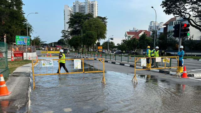 公用事业局：丹戎加东南路路面塌陷地点附近正在施工