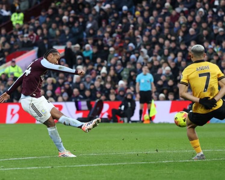 Kamara stunner sends Villa third with narrow win over Wolves