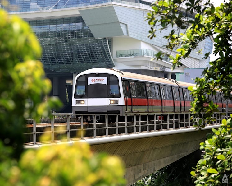 Apple Pay Express Mode available on MRT, LRT since mid-August; public transport rollout by end-2027