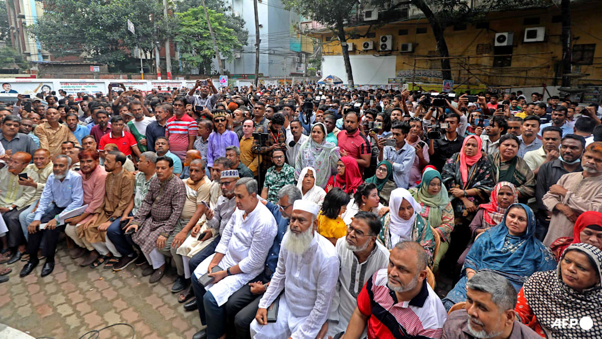 Shooting at start of Bangladesh election campaign kills one