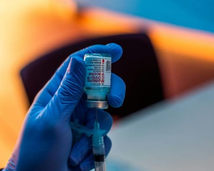 Singapore sends 100,000 doses of the Moderna COVID-19 vaccine to Brunei 