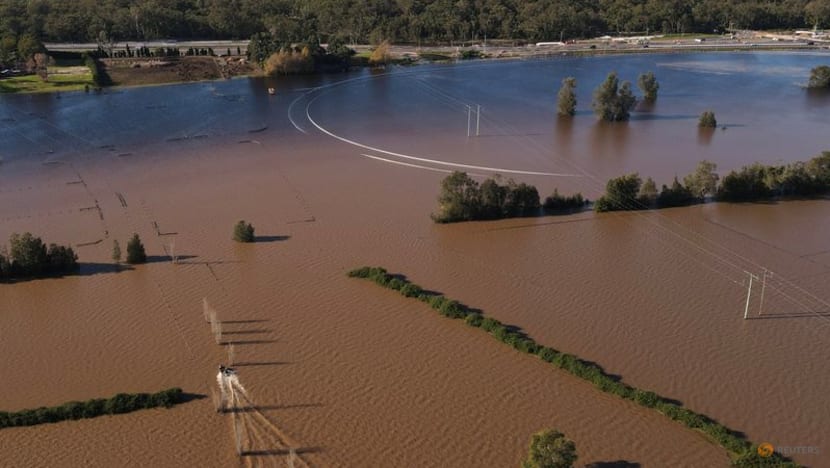 Australian authorities airdrop supplies to farmers stranded by flood crisis Australian authorities airdrop supplies to farmers stranded by flood crisis
