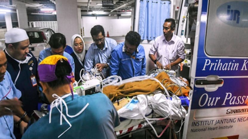 Kesihatan anggota bomba yang cedera dalam insiden kuil memburuk Kesihatan anggota bomba yang cedera dalam insiden kuil memburuk
