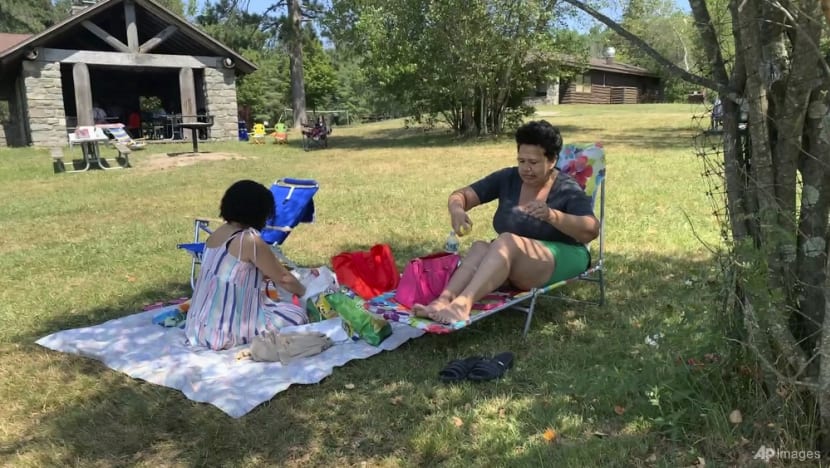 With US records poised to fall, city folk flee heat if they can
