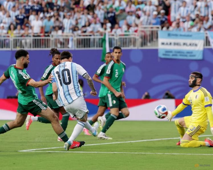 Messi's inexplicable feats no longer a surprise, says coach Scaloni