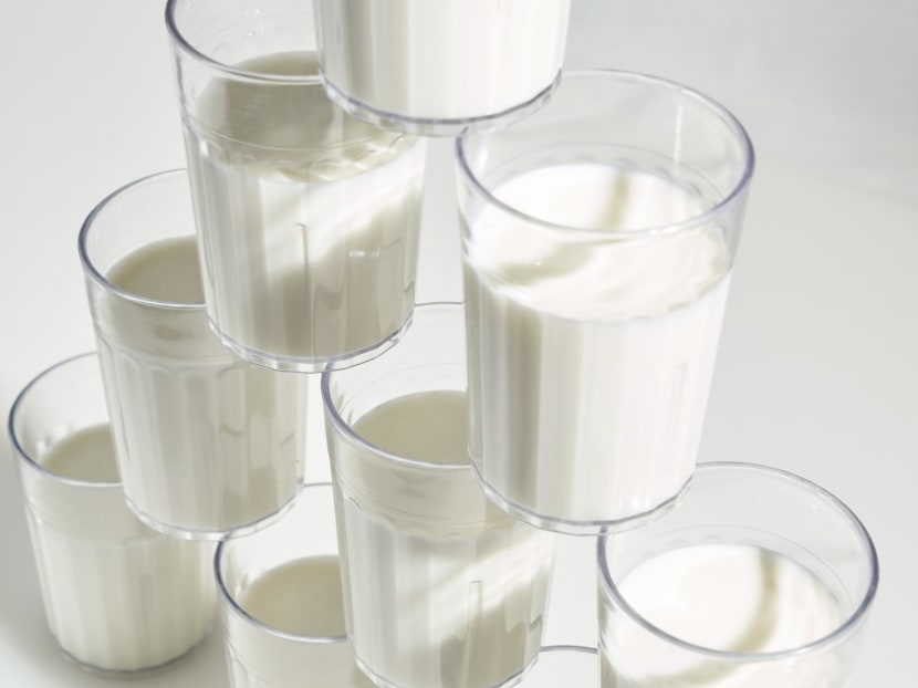 Does drinking milk actually make your bones stronger? Does drinking milk actually make your bones stronger?