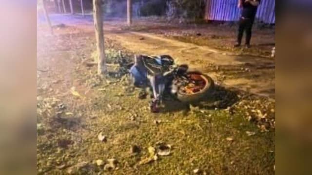19岁女子试骑友人摩托车 连撞四棵树丧命