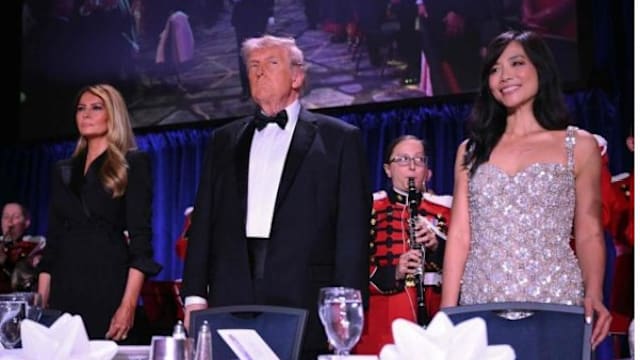 枪击案时坐特朗普身旁 华裔女记者何方神圣？