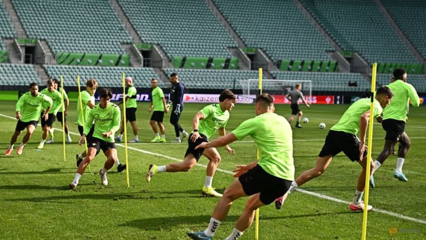 Betis chase history as chance to overshadow Sevilla fires up fans