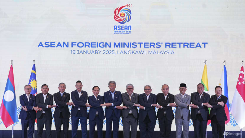 ASEAN-wide digital payment system, regional power grid key amid geopolitical risks: Vivian Balakrishnan ASEAN-wide digital payment system, regional power grid key amid geopolitical risks: Vivian Balakrishnan