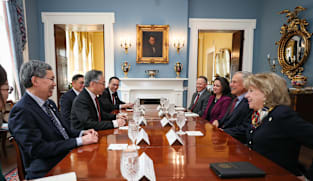 டெக்சஸ் தலைவர்களுடன் பொருளாதாரம் பற்றிப் பேசிய துணைப்பிரதமர் கான்