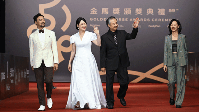 【金马59】金马红毯星光熠熠　洪慧芳白礼服优雅亮相