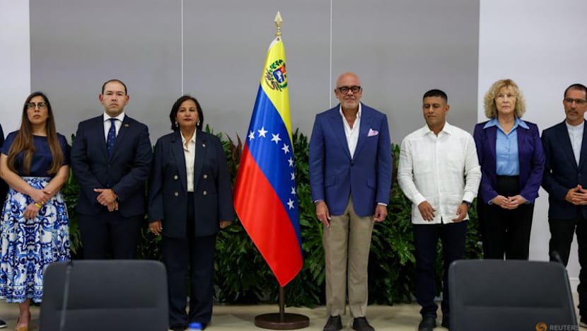 Venezuela Political Transition Talks Begin in Caracas