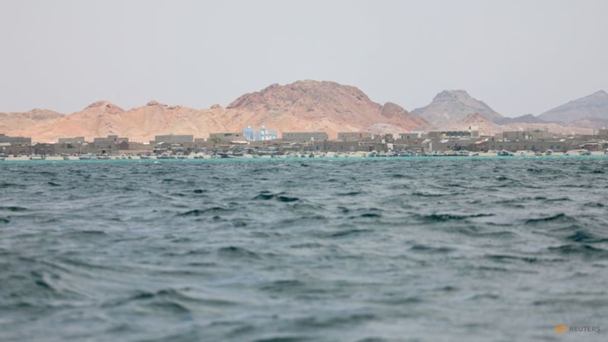 Yemen's Houthis threaten attacks on Saudi oil facilities