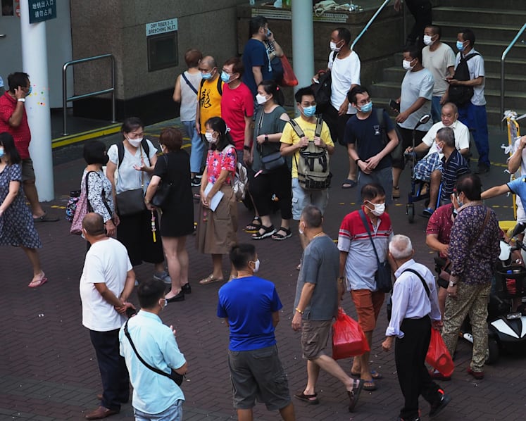 960 new Covid-19 cases in Singapore; 549 Omicron infections confirmed 