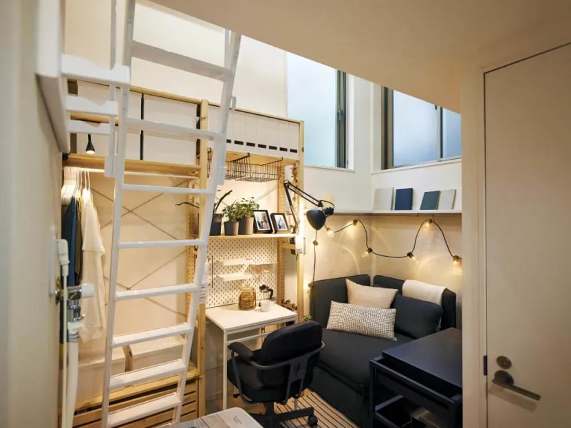 Of course it comes fully furnished.