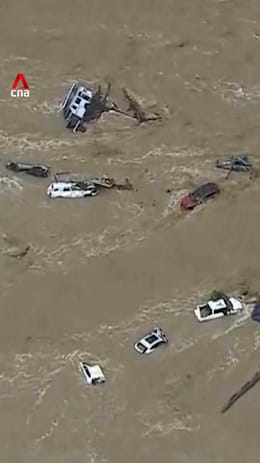 Cars swept out to sea after flash floods at Australia's Great Ocean Road