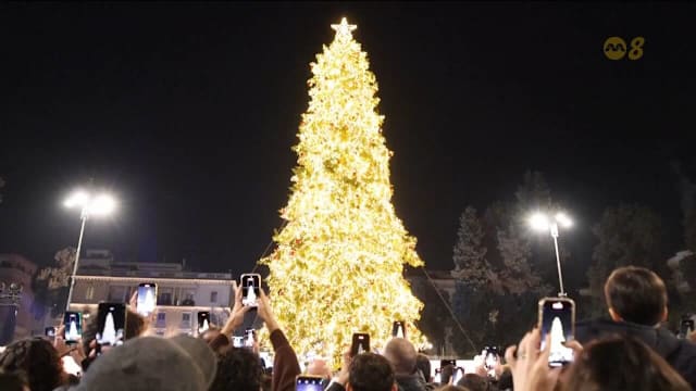 圣诞将至 世界各地纷纷亮灯迎佳节 