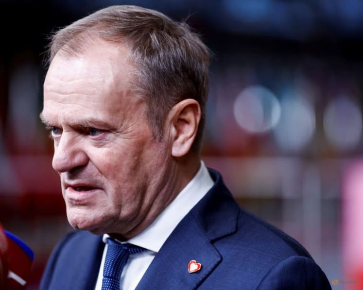 Polish security services meet after 'deadly serious' threat to PM and defence minister Polish security services meet after 'deadly serious' threat to PM and defence minister
