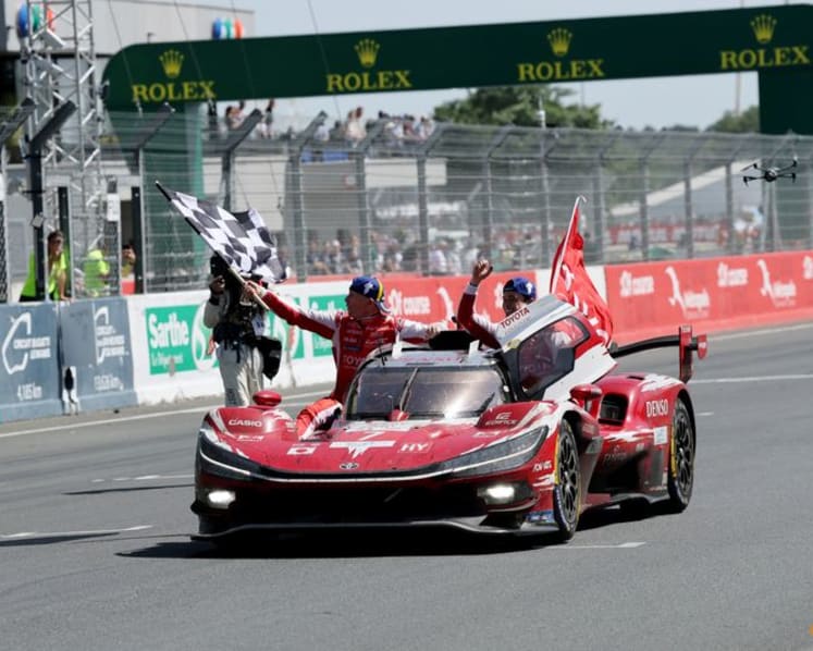 Toyota win Le Mans 24 Hours
