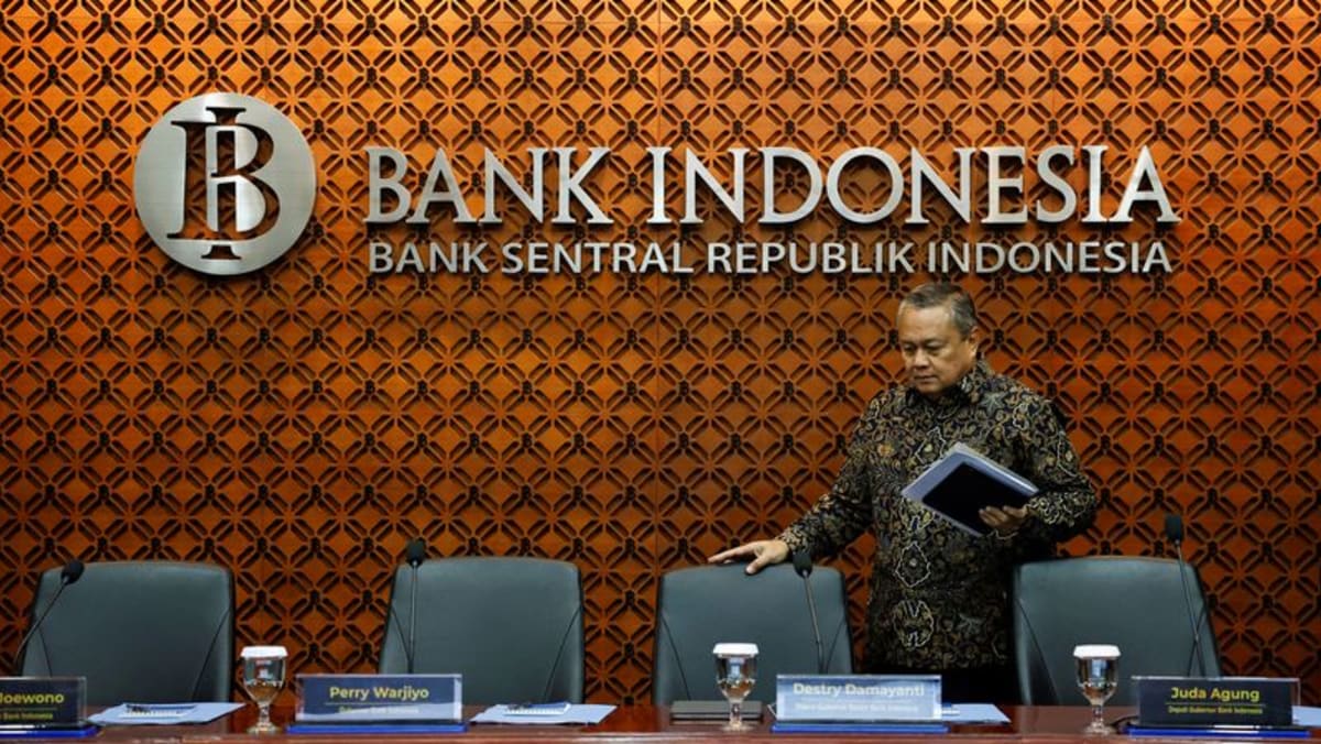 Indonesia central bank cuts benchmark rate, welcomes US tariff deal