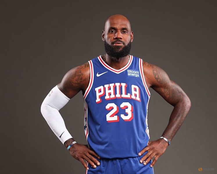 NBA-LeBron soaks in brotherly love in Philly media debut