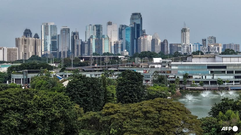 Indonesia's anti-graft prosecutor quits after police seize gold, cash