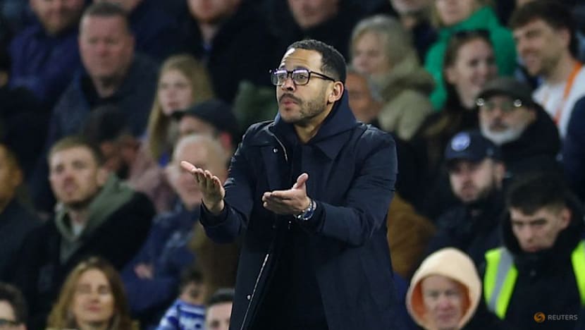 Rosenior's tough words raise stakes as Chelsea misery deepens