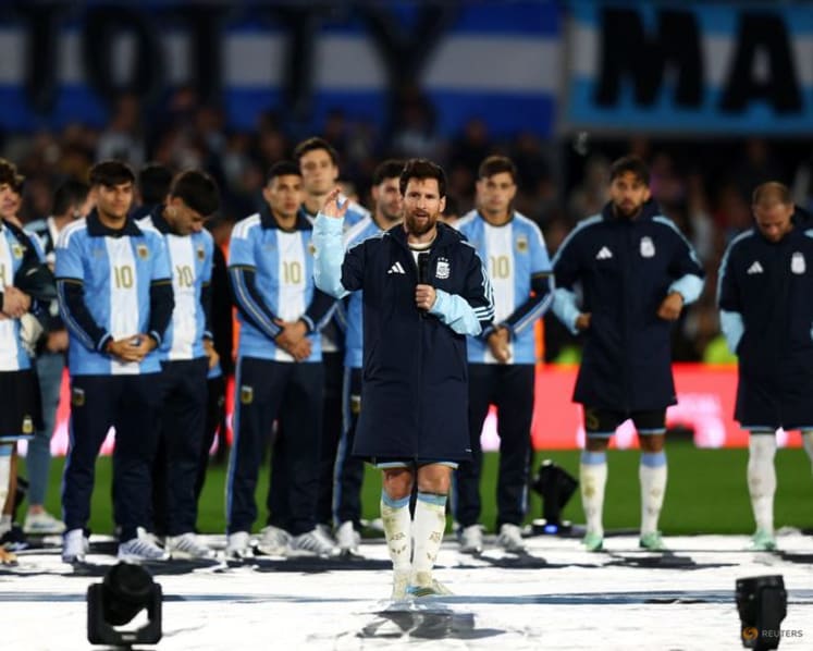 Ronaldo hails Messi after Argentina great says he already misses national team