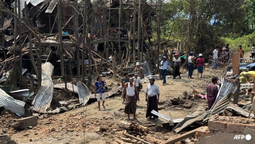 400 flee to Thailand as Myanmar rebels strike junta base 400 flee to Thailand as Myanmar rebels strike junta base