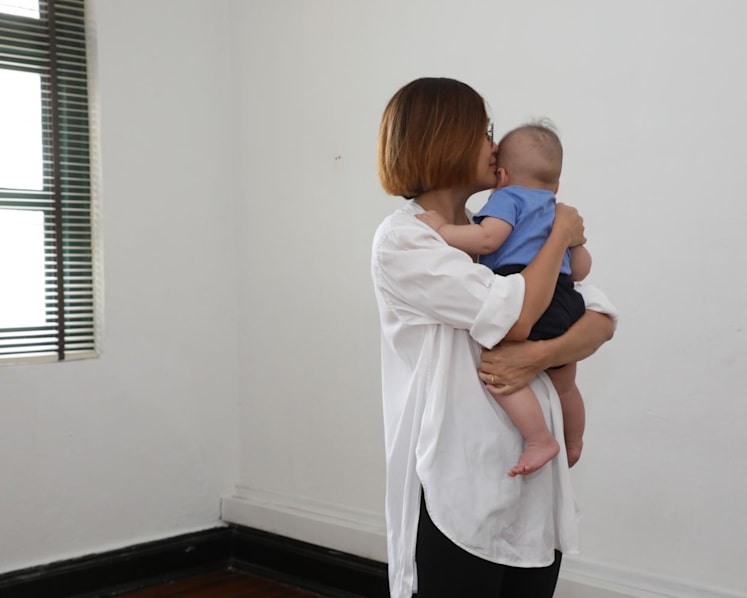 Only 40% of married S'poreans feel mothers should care for children full-time, but women still doing more at home: Survey
