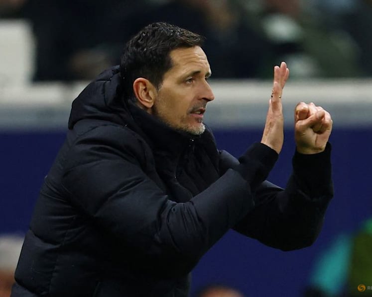  Lens appoint Toppmoller as manager to replace Sage