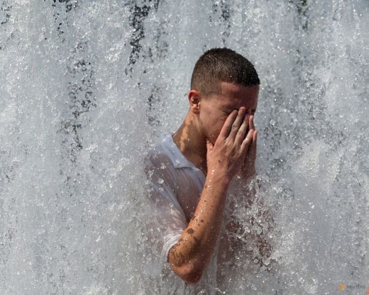 Italy and Balkans hit by heatwave as wildfire fears rise