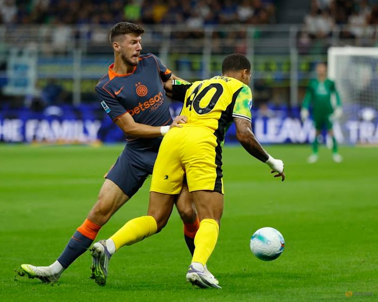Inter get back on track with 2-1 win over Sassuolo
