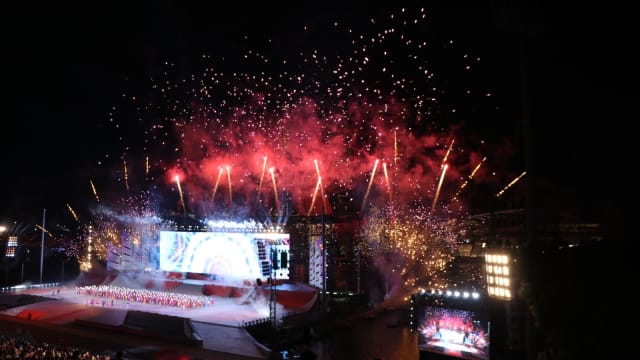 【相册】滨海湾和五邻里 国庆烟火汇演璀璨登场 