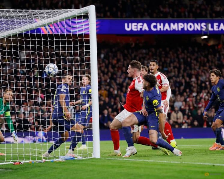 Arsenal run riot to crush Atletico Madrid
