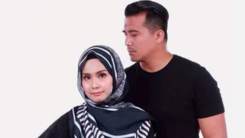 "Jantung macam jatuh, cemas" - Aaron Aziz panik isteri kemalangan