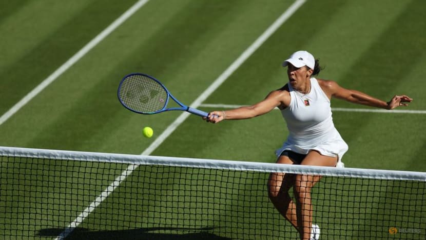 Keys keeps eye on the ball to reach Wimbledon second round