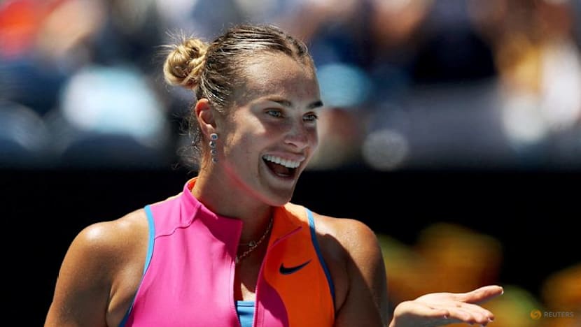 Alcaraz shines, Sabalenka beats the heat to make Australian Open semi-finals