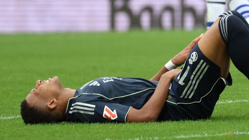 Mbappe shines as 10-Man Real Madrid hold on for 2-1 victory at Real Sociedad