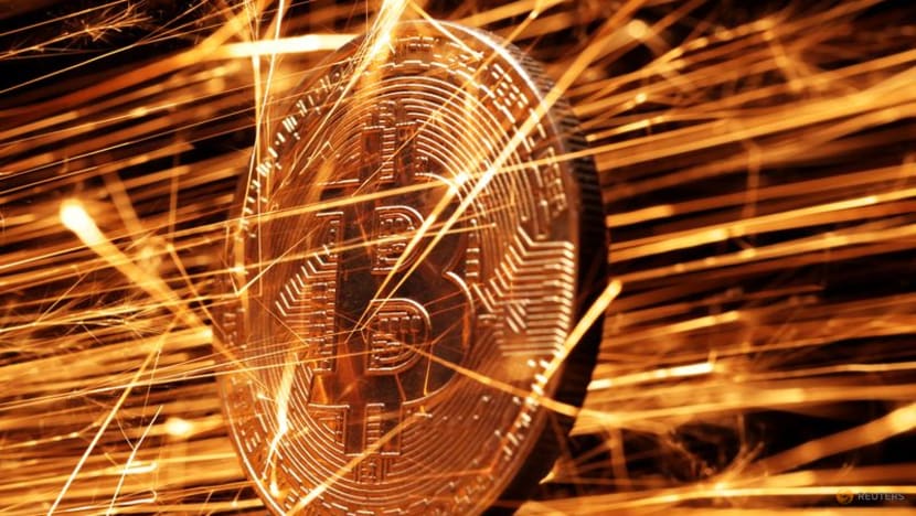 Bitcoin rises to new record high, eclipses January top Bitcoin rises to new record high, eclipses January top