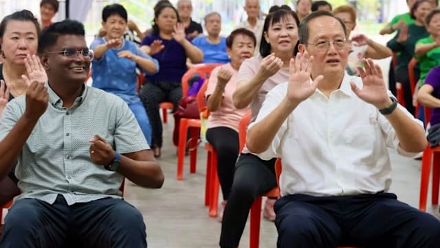 陈诗龙展开选区走访活动 到反对党选区了解区里活动